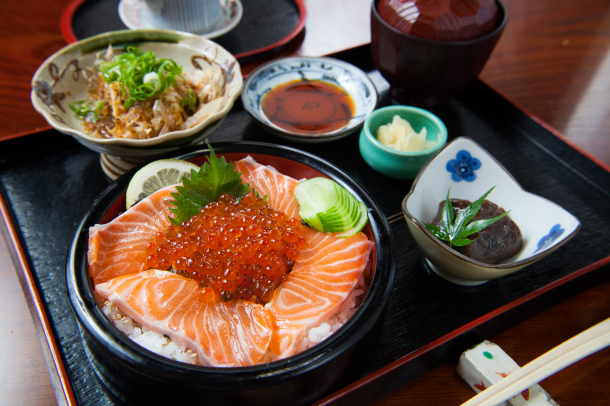 ���������H